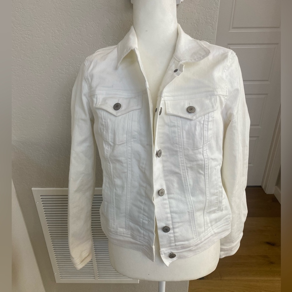 Women button up jacket.